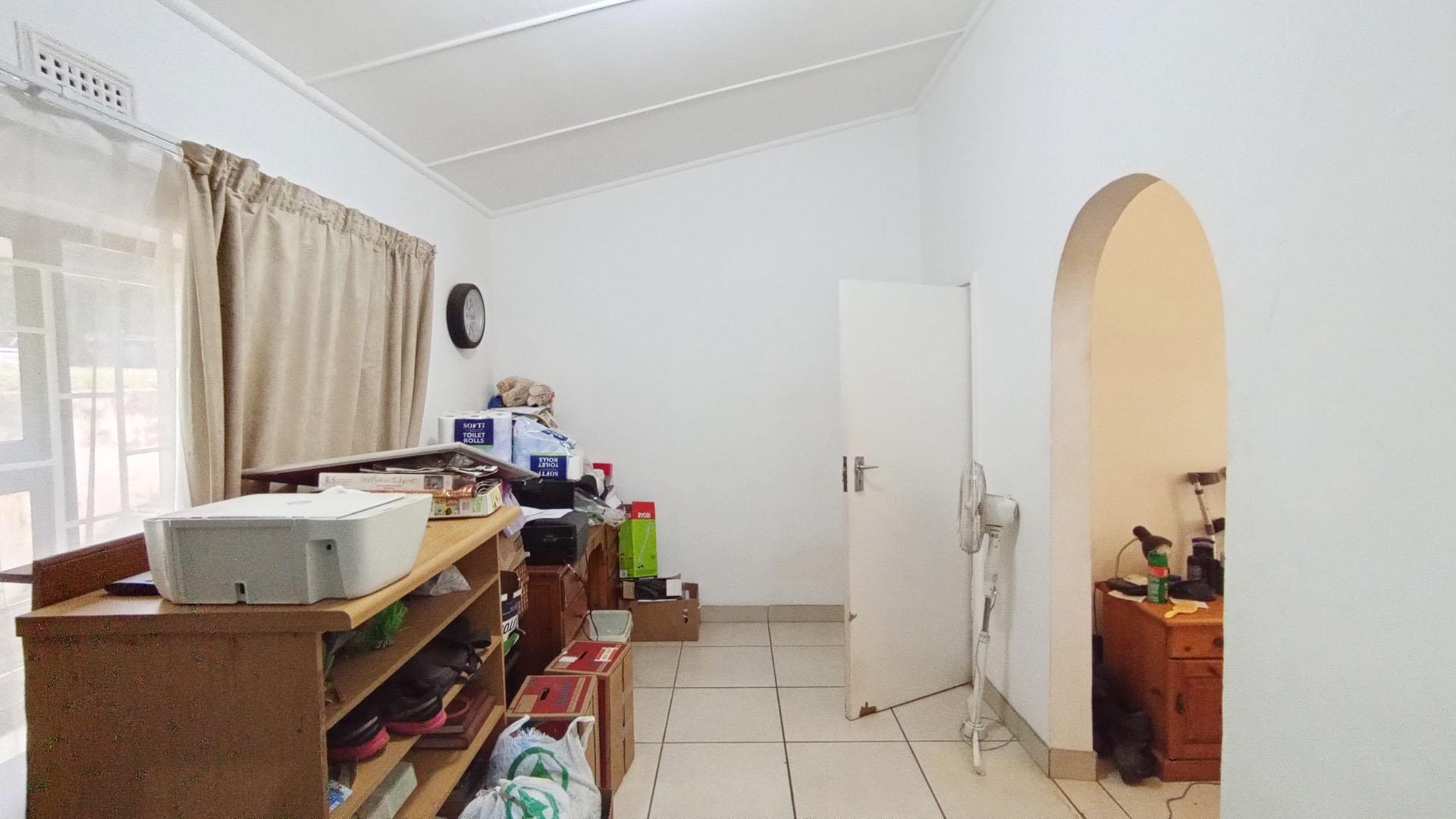 Rooms - 20 square meters of property in Waterfall