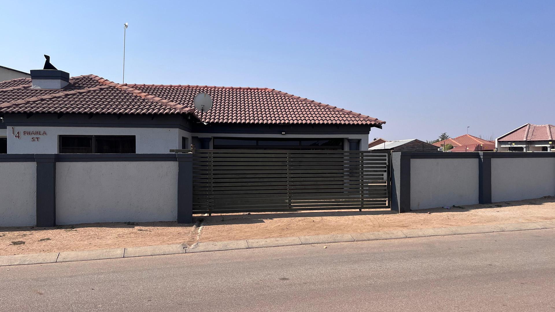 Front View of property in Polokwane