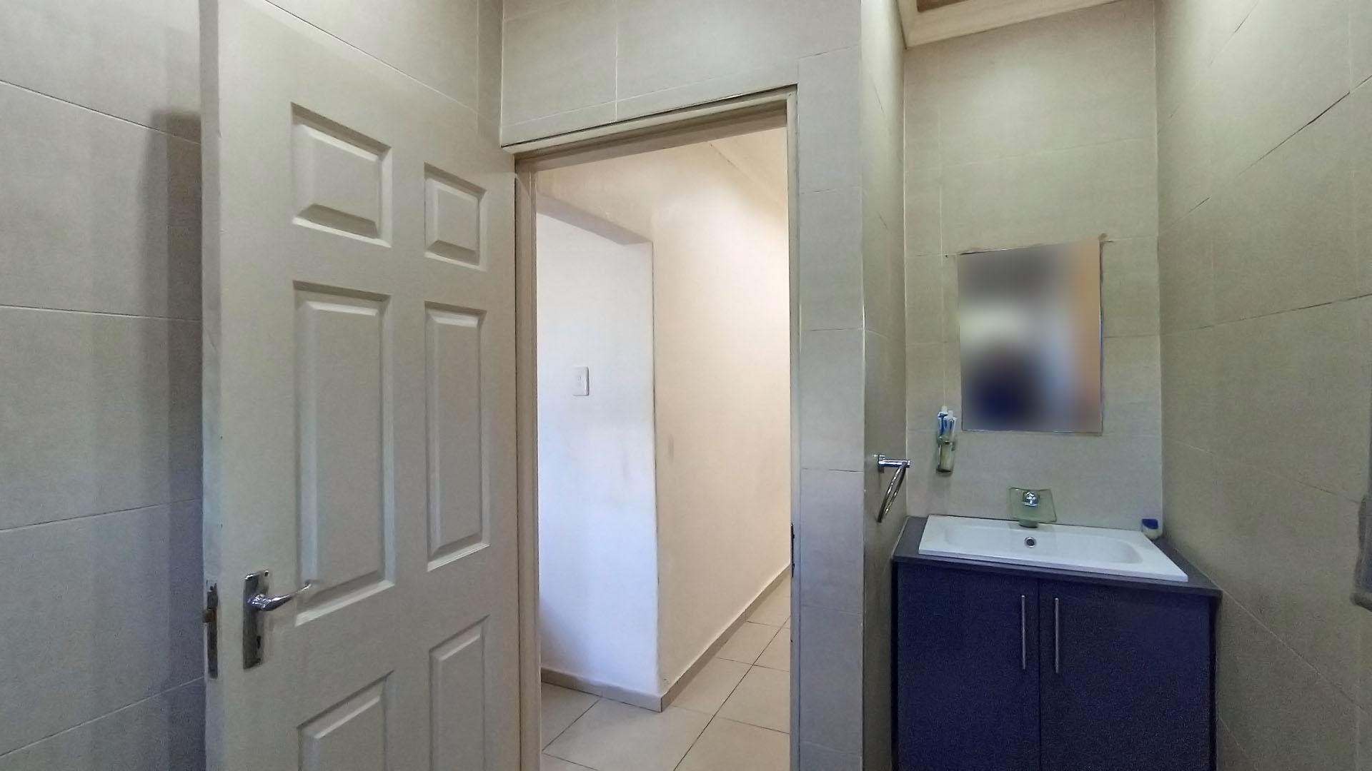 Bathroom 1 - 7 square meters of property in Northdale (PMB)