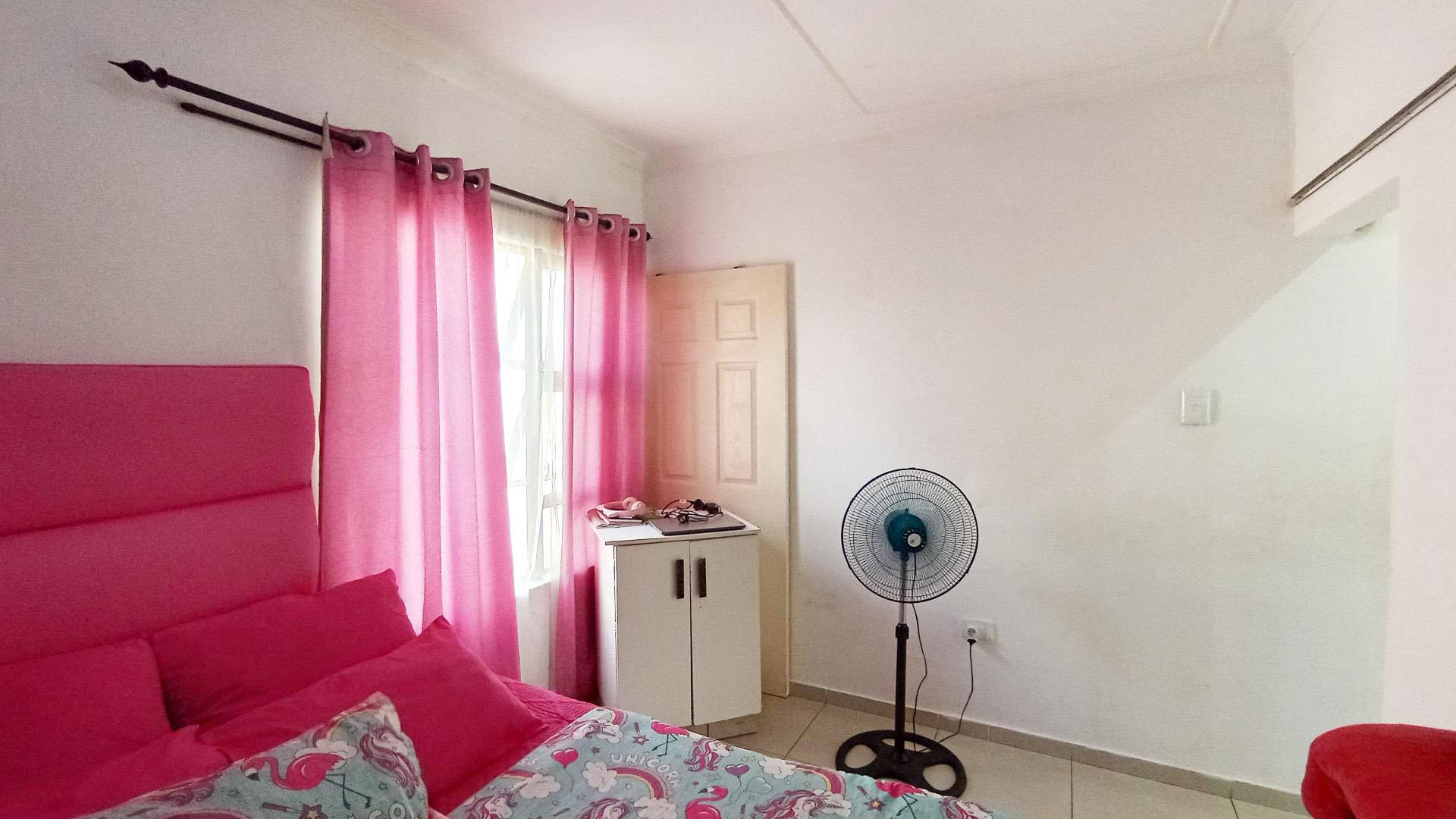 Bed Room 2 - 14 square meters of property in Northdale (PMB)