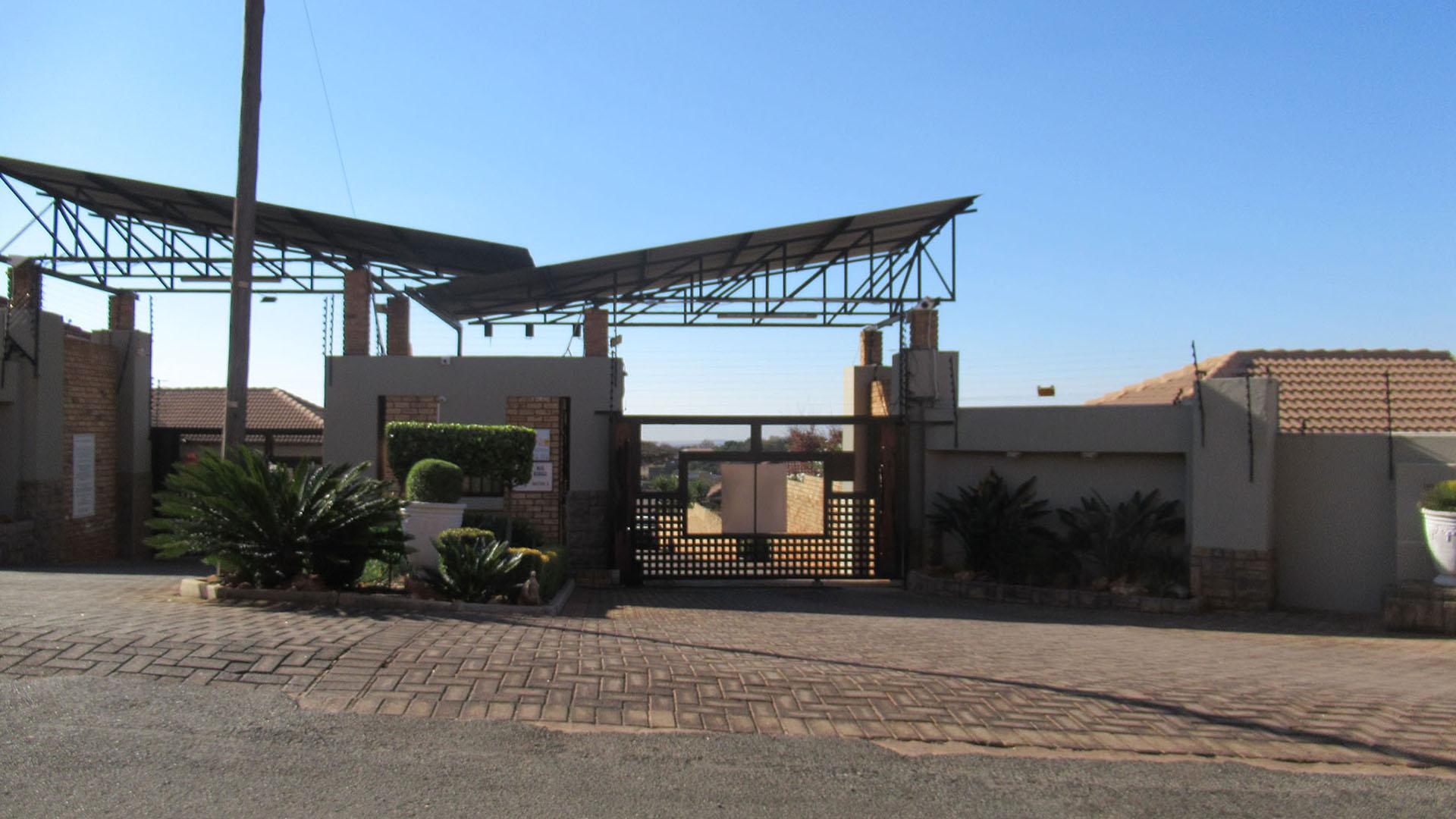 Front View of property in Chancliff Ridge