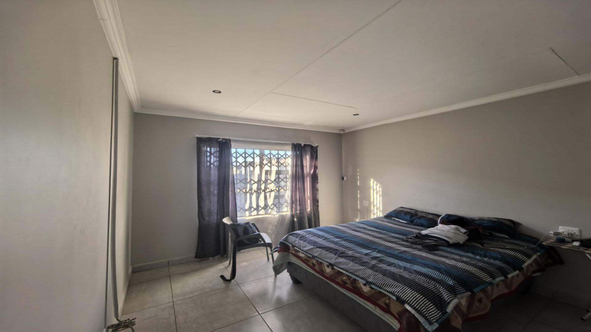 Bed Room 3 of property in Heidedal