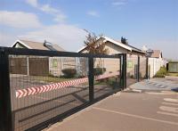 Front View of property in Palm Ridge