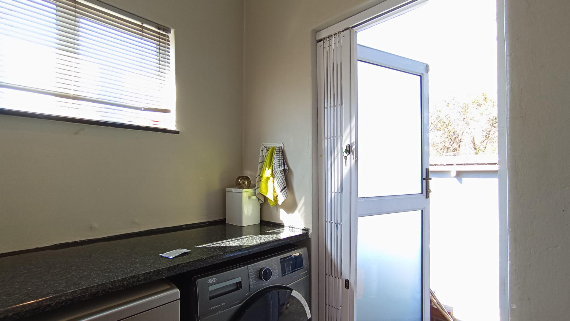 Scullery - 4 square meters of property in Lyndhurst