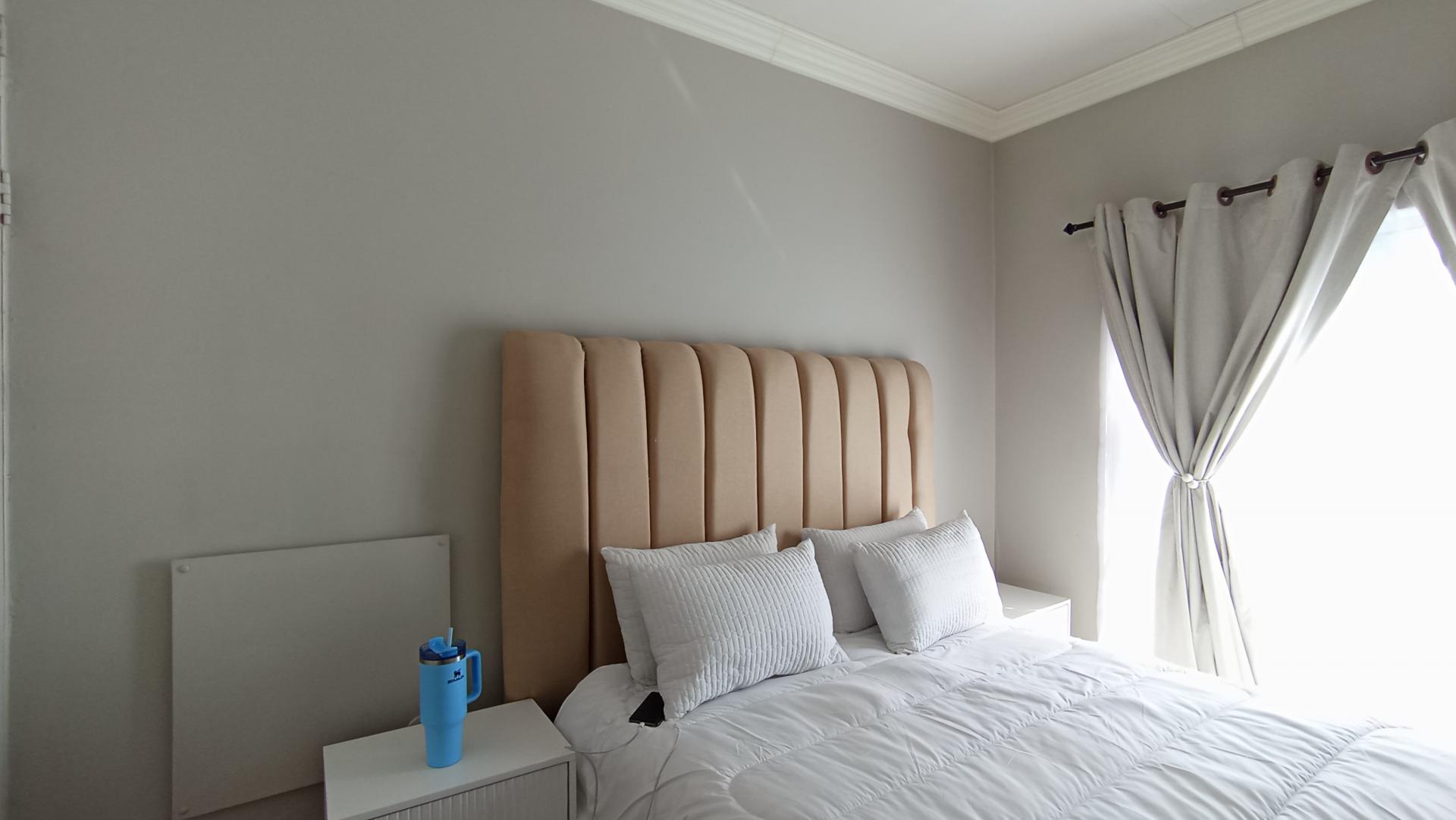 Bed Room 3 - 15 square meters of property in Lyndhurst