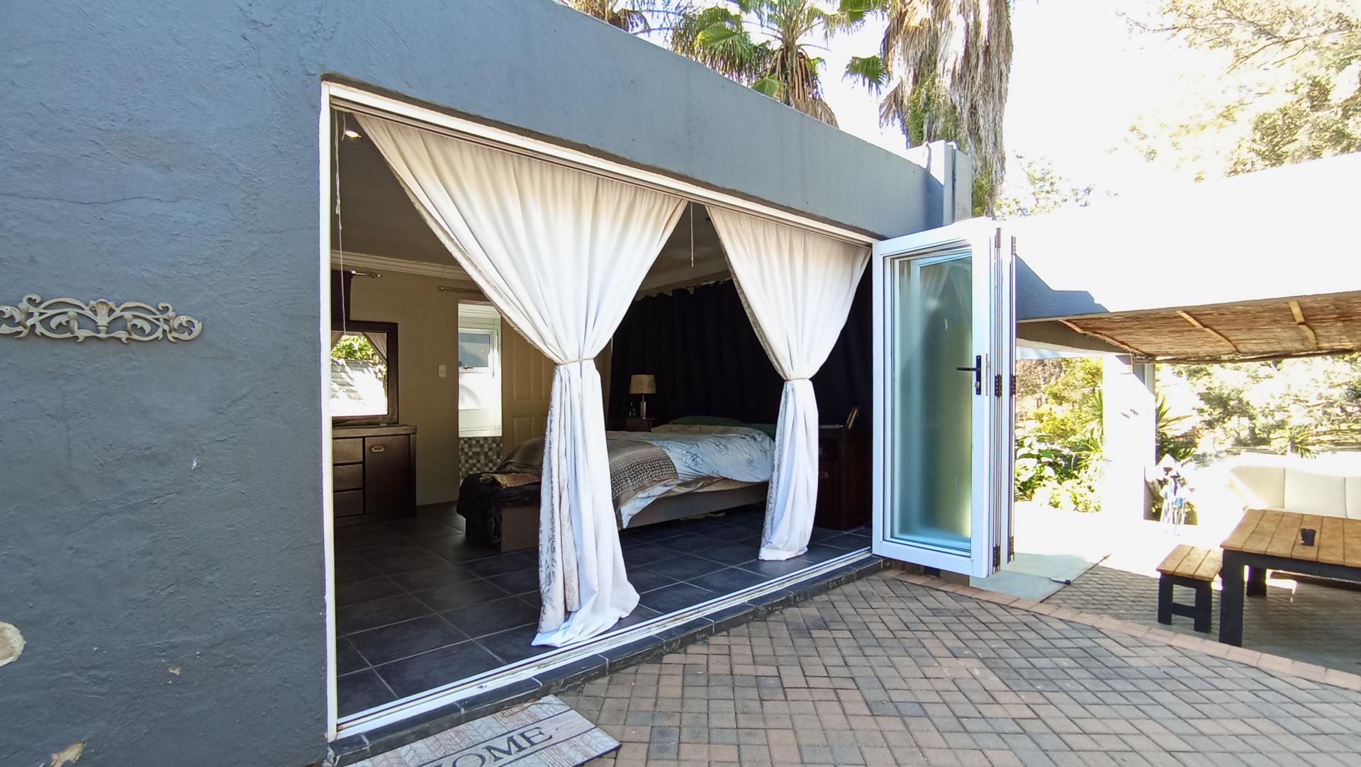 Front View of property in Lyndhurst