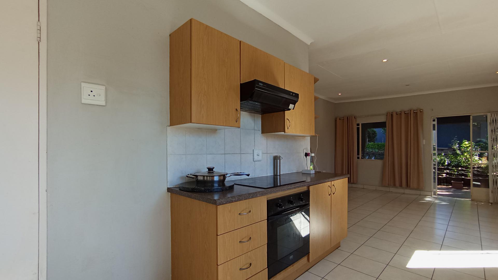 Kitchen - 30 square meters of property in Lyndhurst