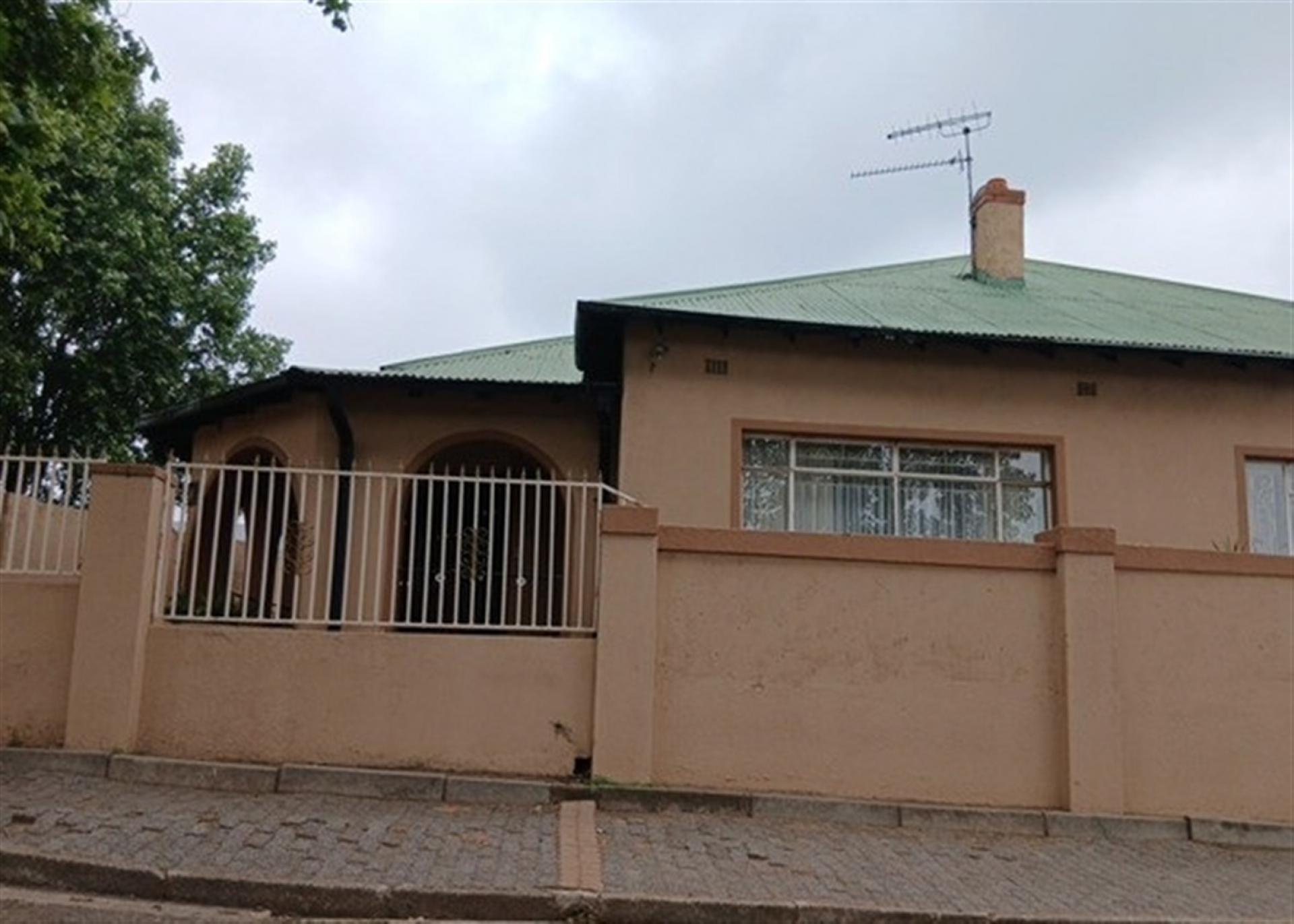 Front View of property in Malvern