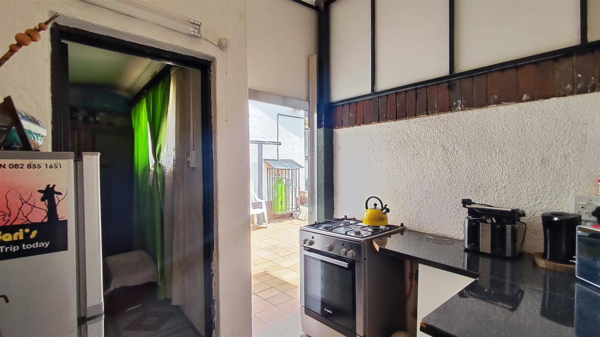 Flatlet - 18 square meters of property in Parkdene (JHB)