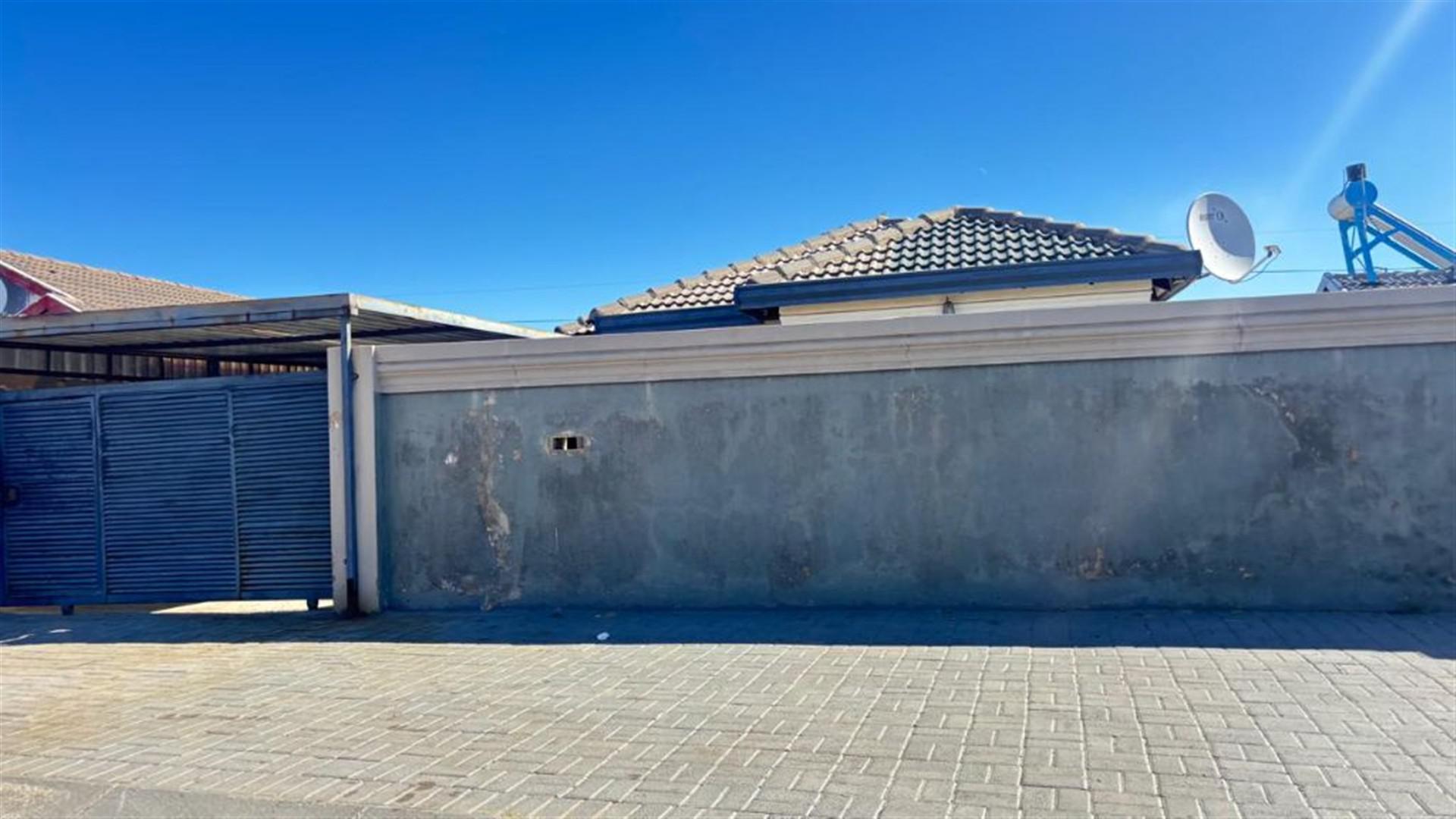 Front View of property in Kagiso