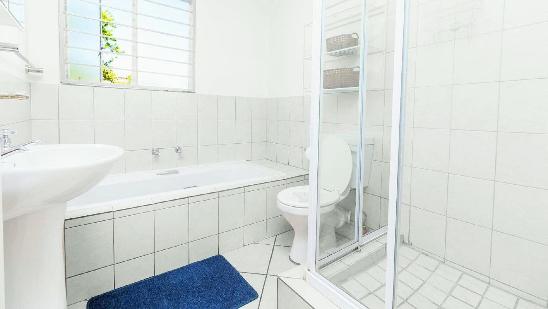 Bathroom 1 of property in Willowbrook