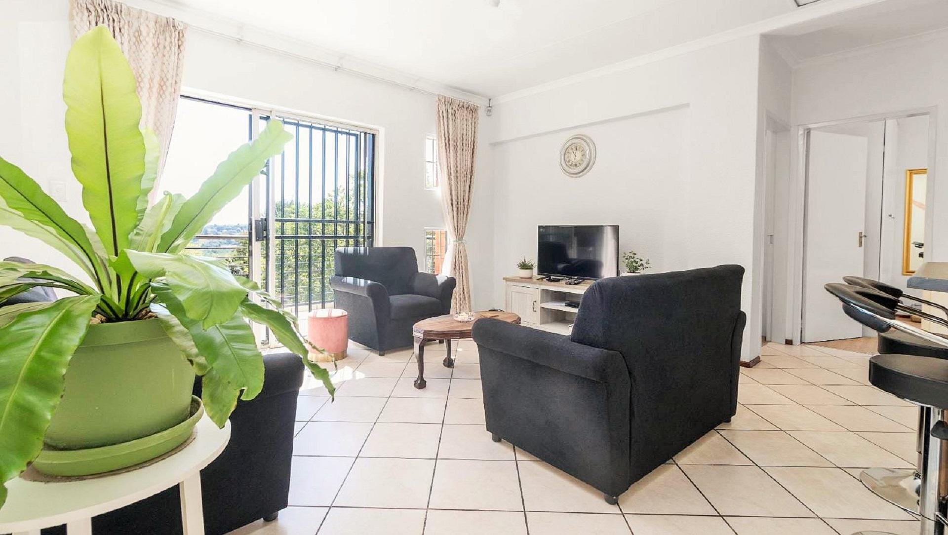 Lounges of property in Willowbrook