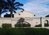 Front View of property in Unigray