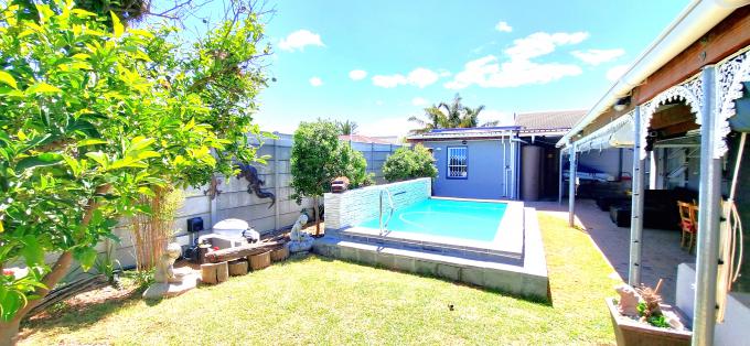 4 Bedroom House to Rent in Strand - Property to rent - MR643762
