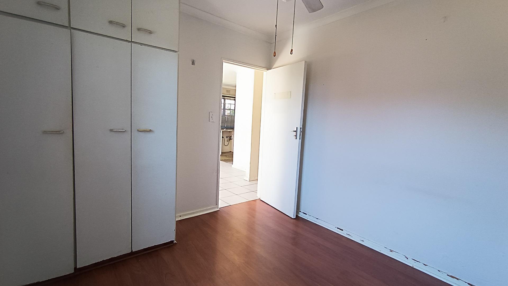 Bed Room 2 - 11 square meters of property in Kraaifontein