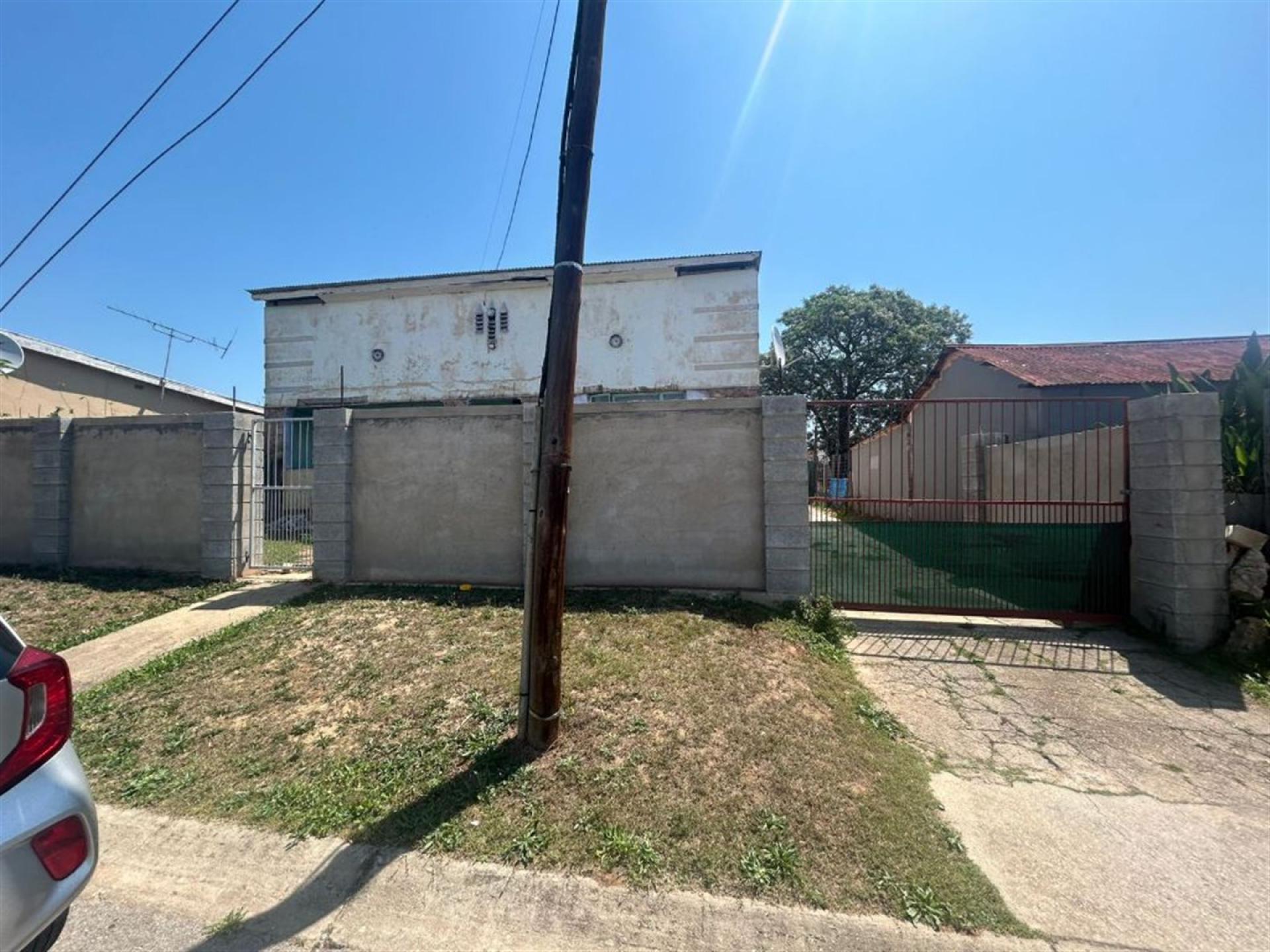 Front View of property in Uitenhage