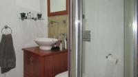 Bathroom 2 - 4 square meters of property in Paulshof