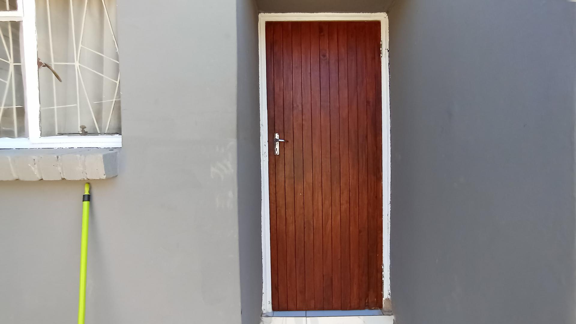 Front View of property in Jan Niemand Park