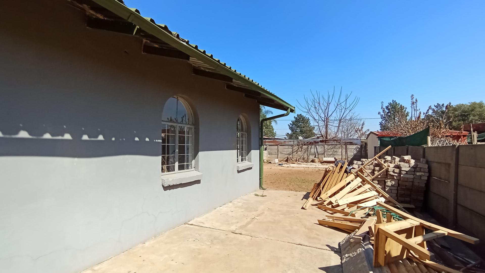 Backyard of property in Jan Niemand Park