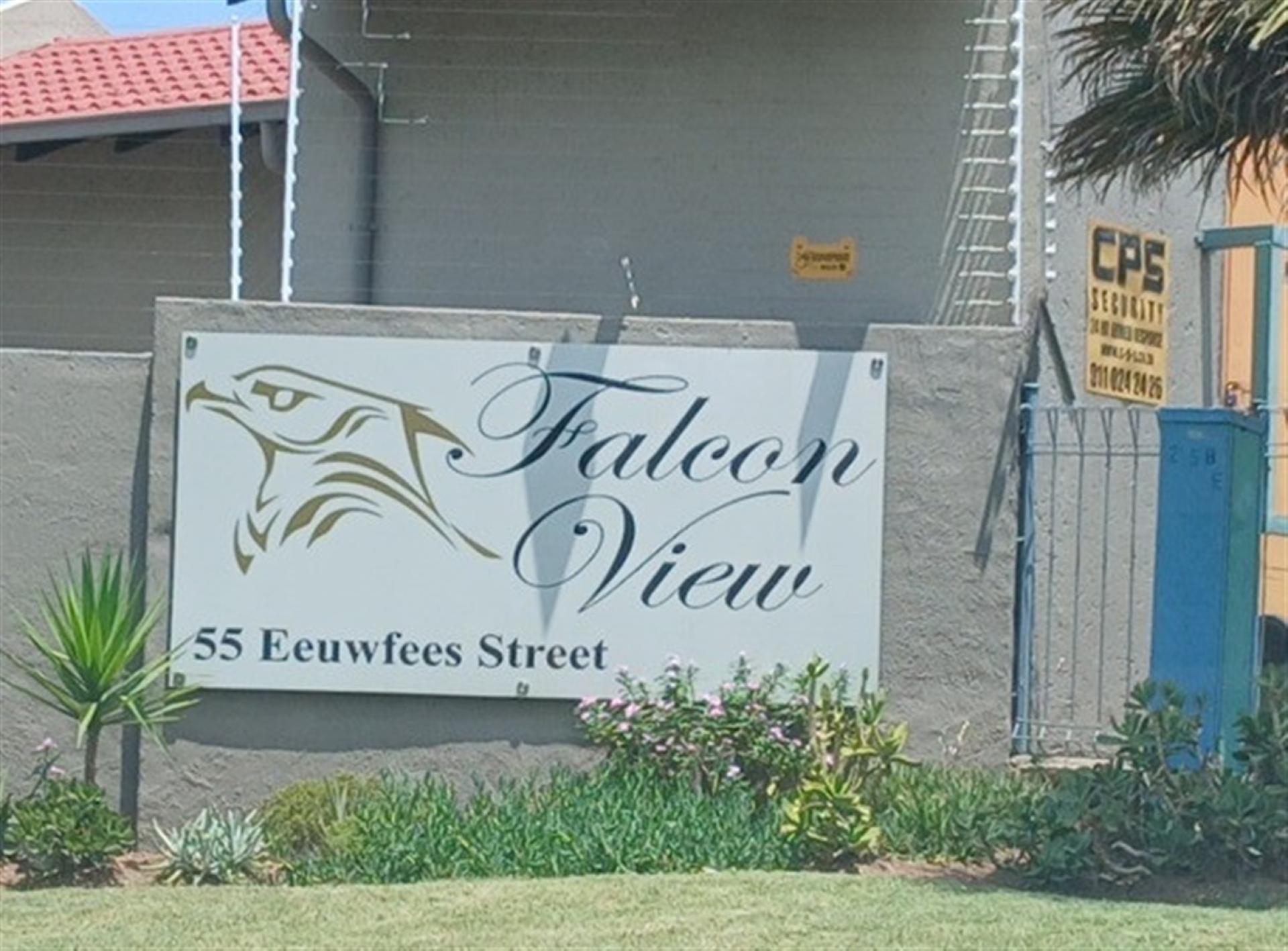 Front View of property in South Crest