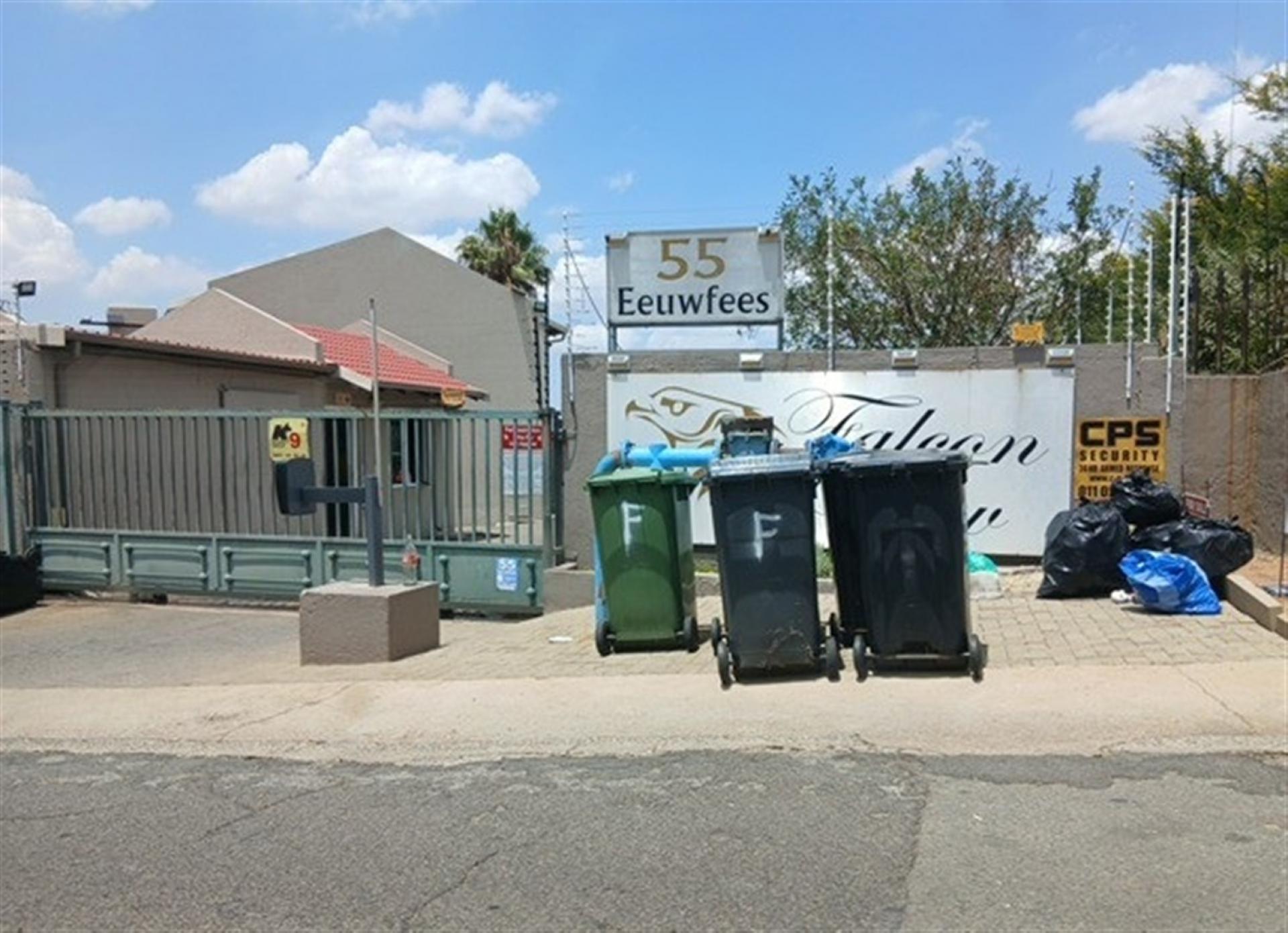Front View of property in South Crest