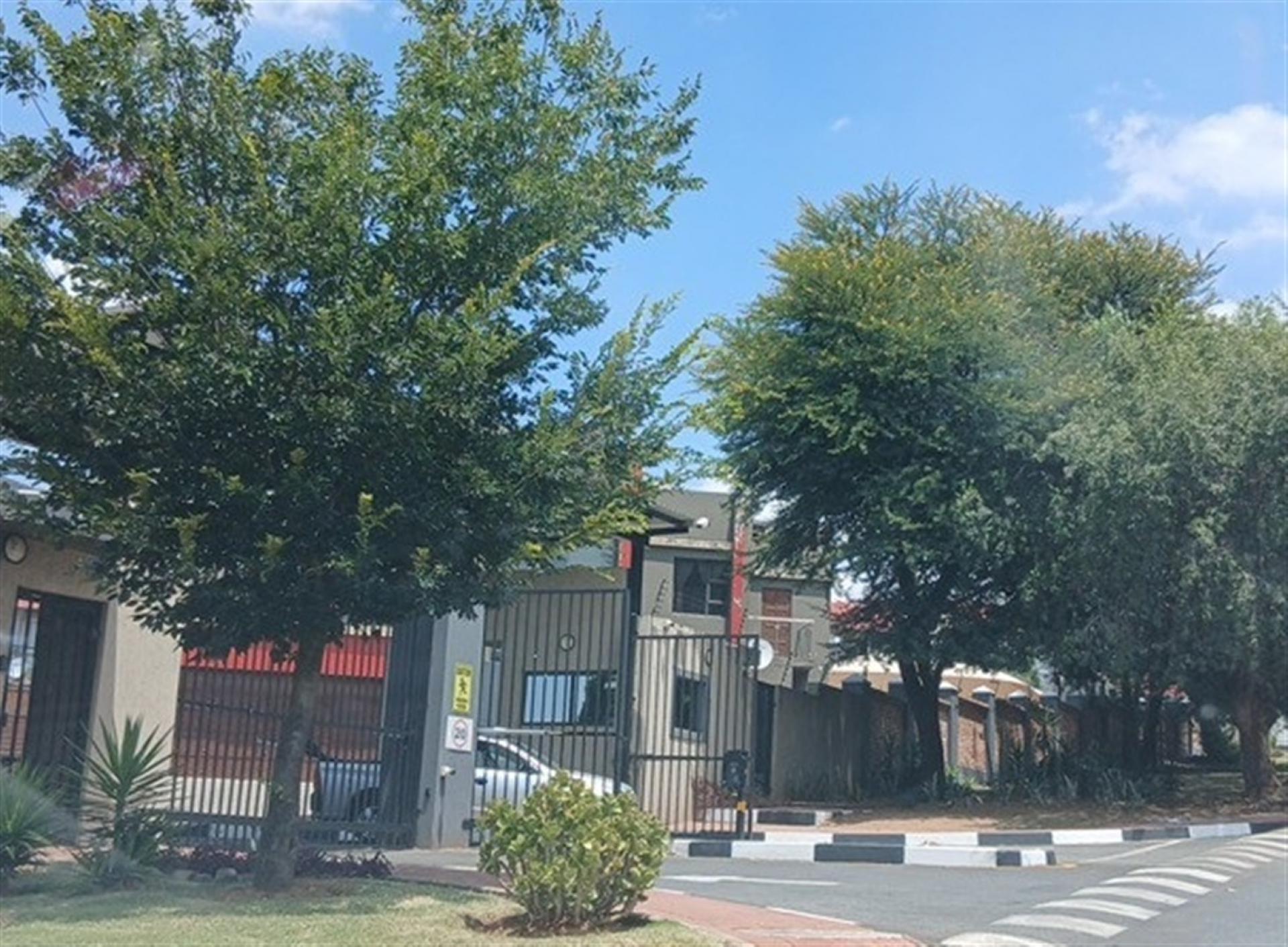 Front View of property in South Crest