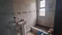Bathroom 1 of property in Tongaat
