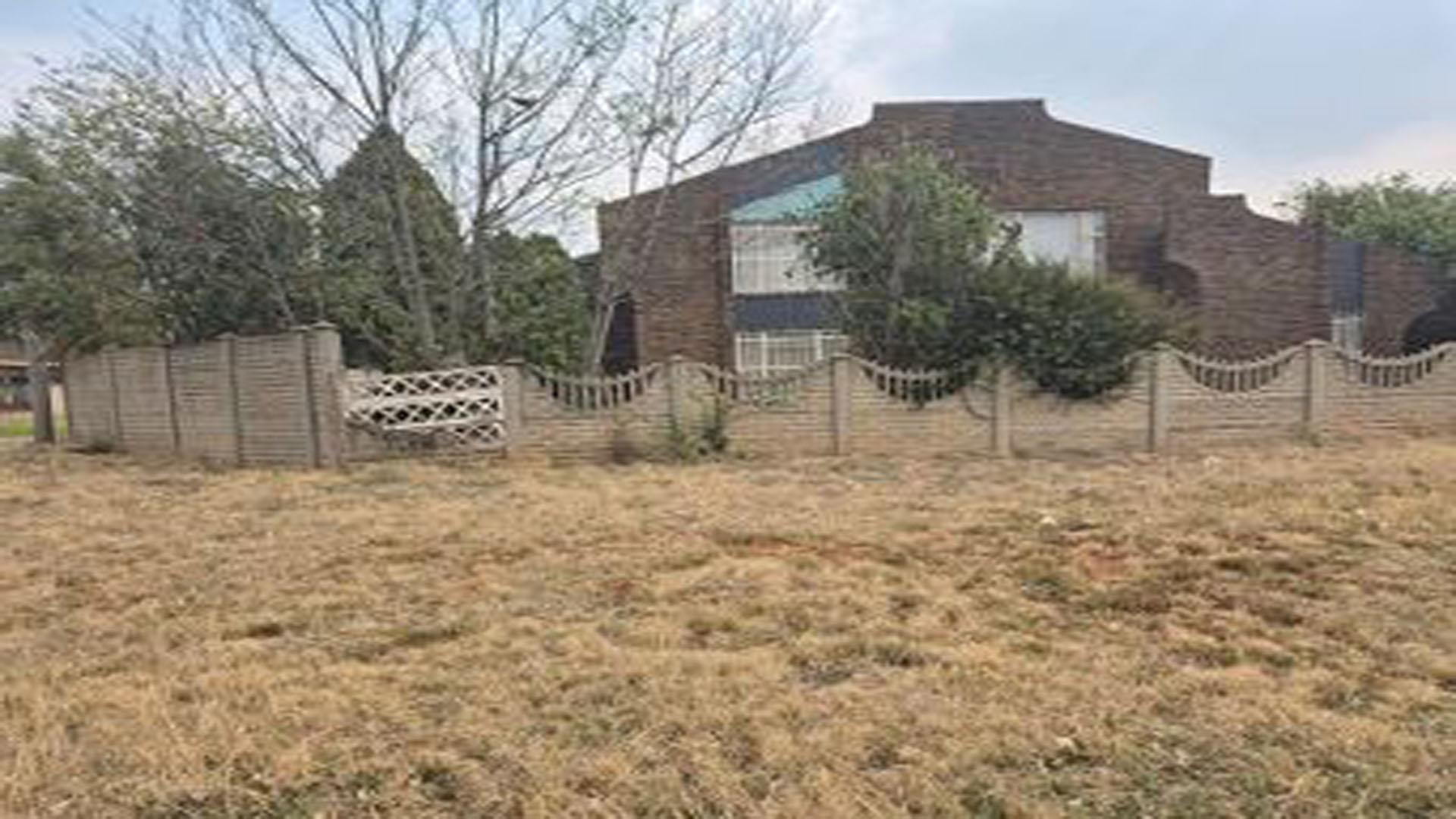 Front View of property in Welverdiend