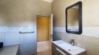 Bathroom 2 - 10 square meters of property in Sonneveld