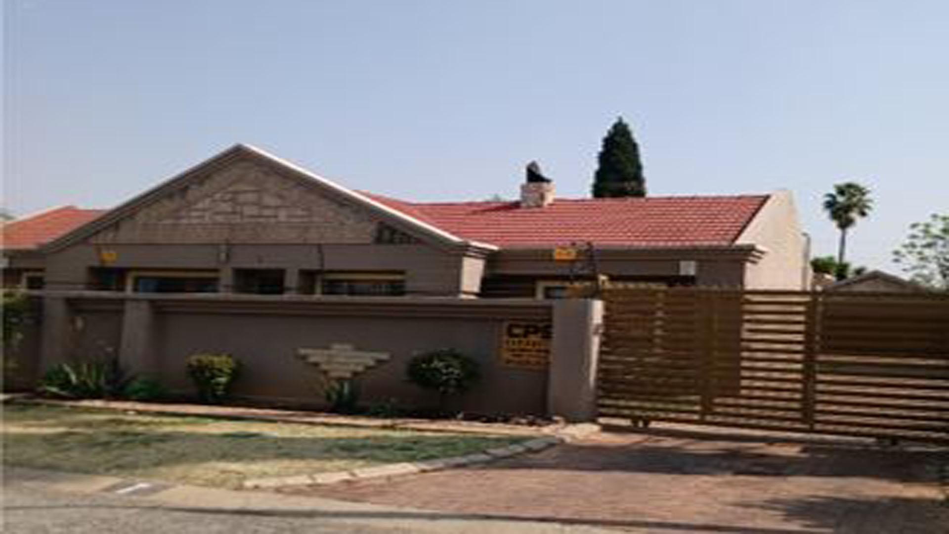 Front View of property in Brackendowns