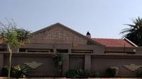 Front View of property in Brackendowns