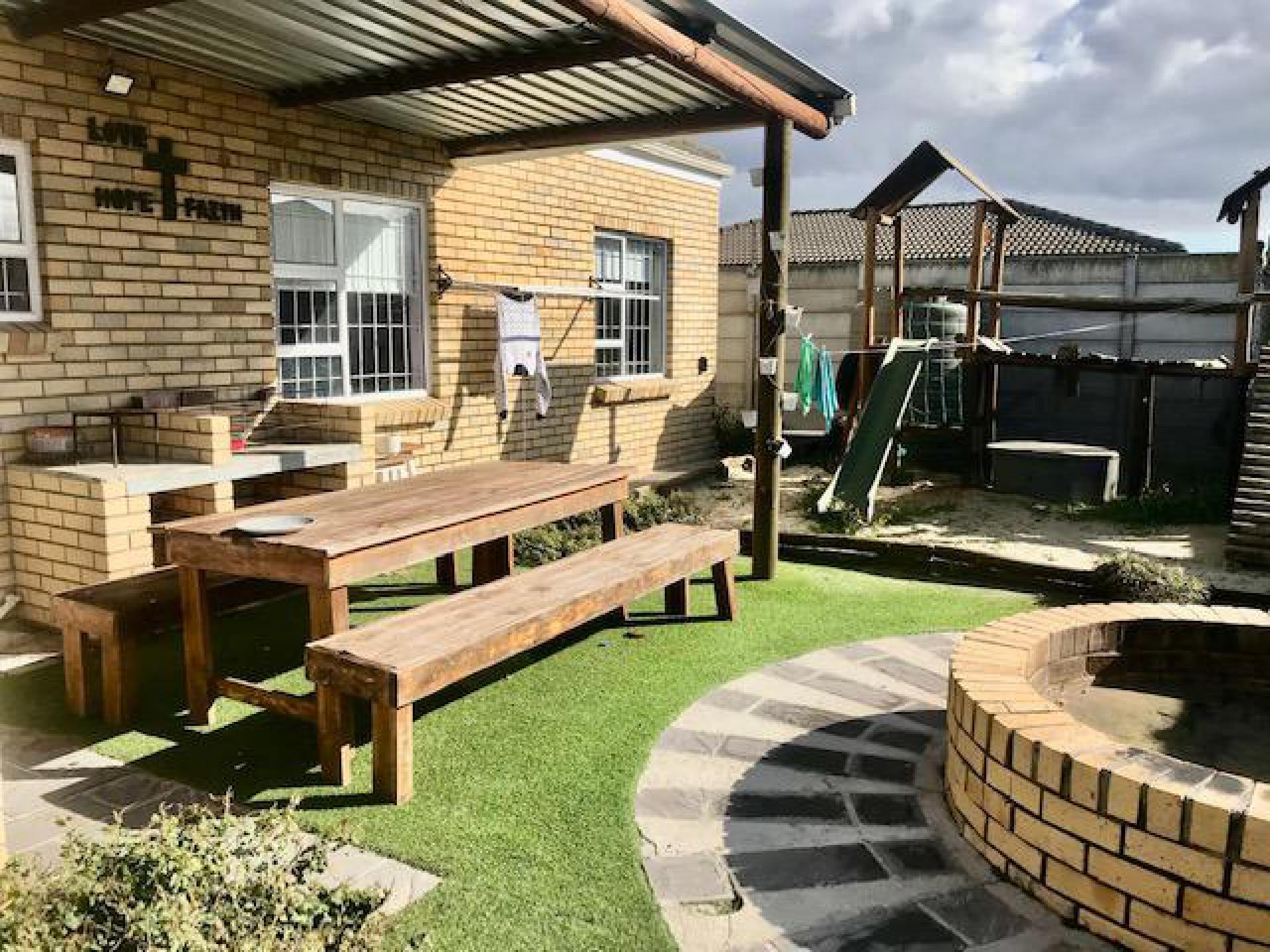 Backyard of property in Kraaifontein
