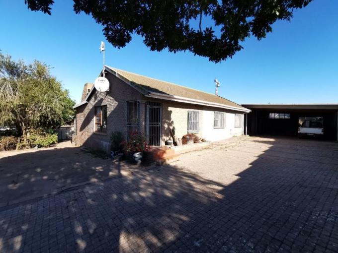 2 Bedroom House for Sale For Sale in Vredenburg - MR644077