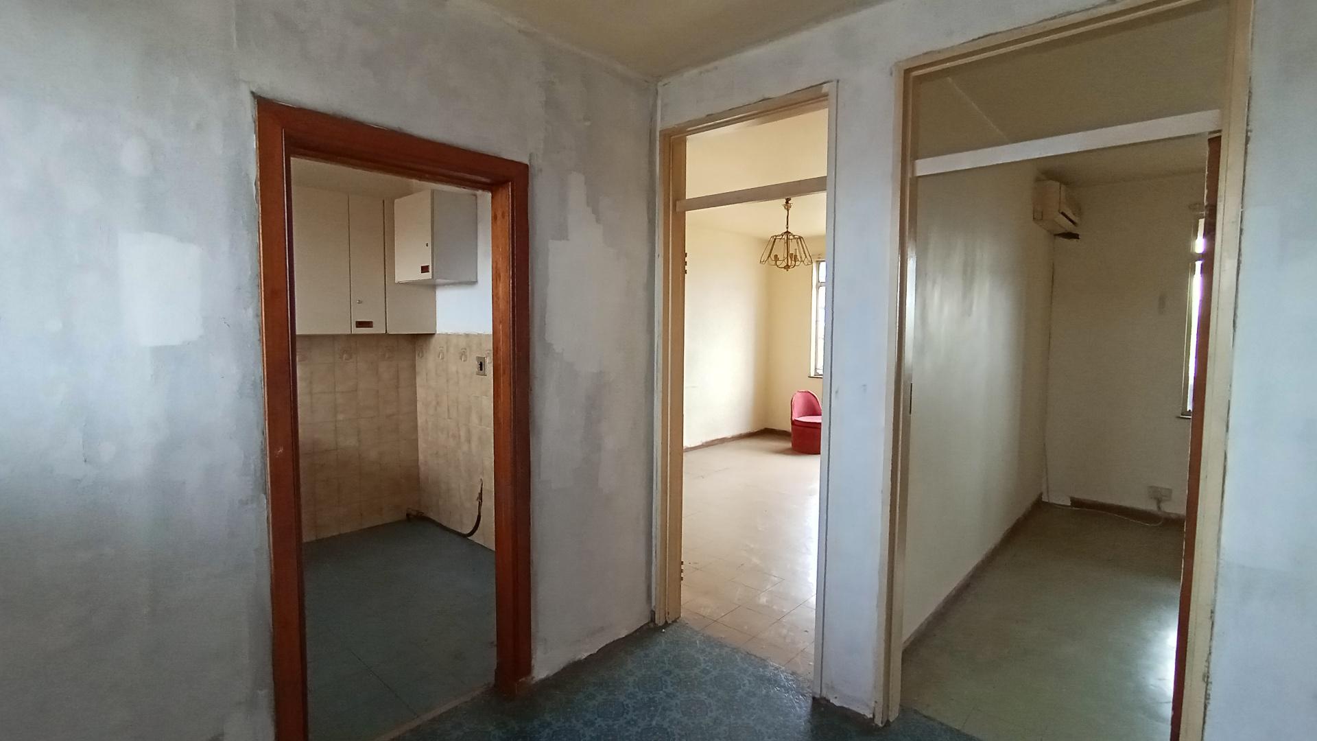 Rooms - 9 square meters of property in Sea View 