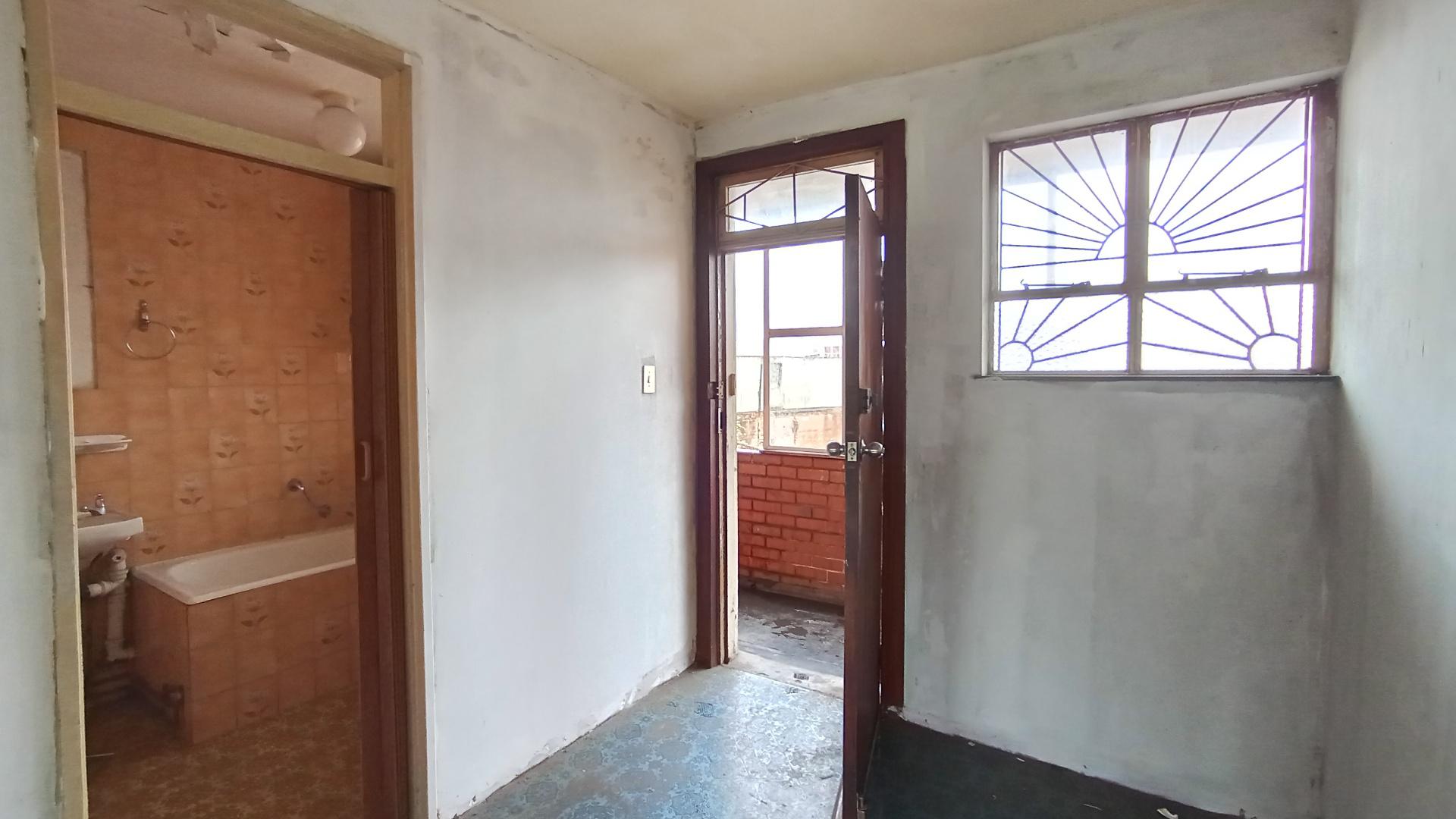 Rooms - 9 square meters of property in Sea View 