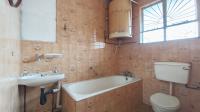 Bathroom 1 - 6 square meters of property in Sea View 