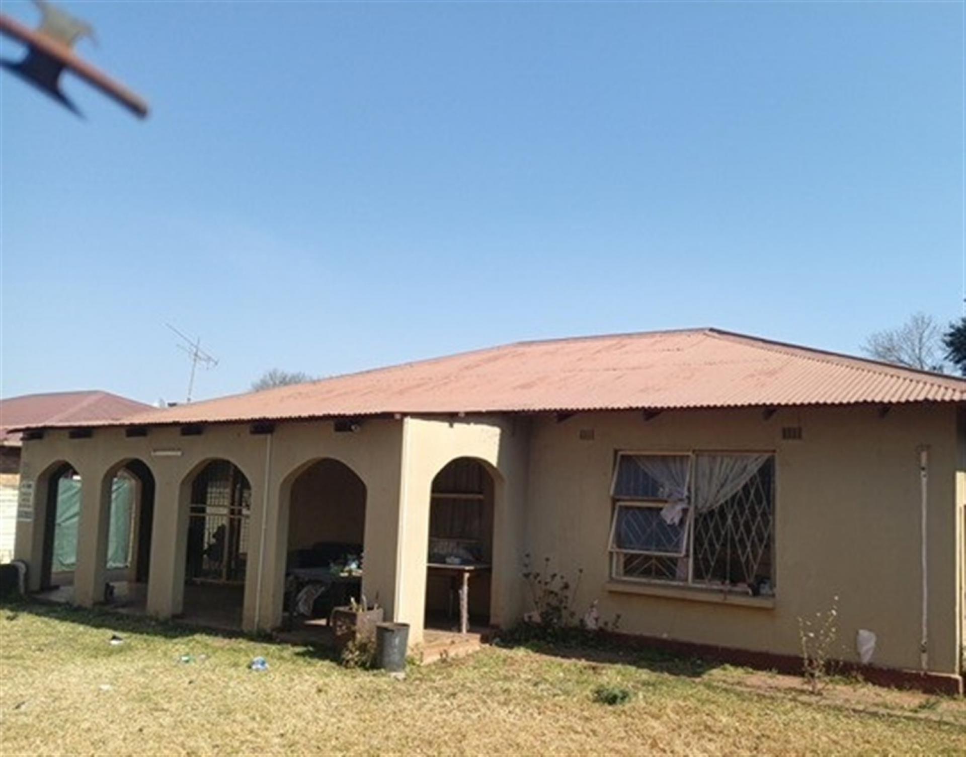 Front View of property in Vanderbijlpark