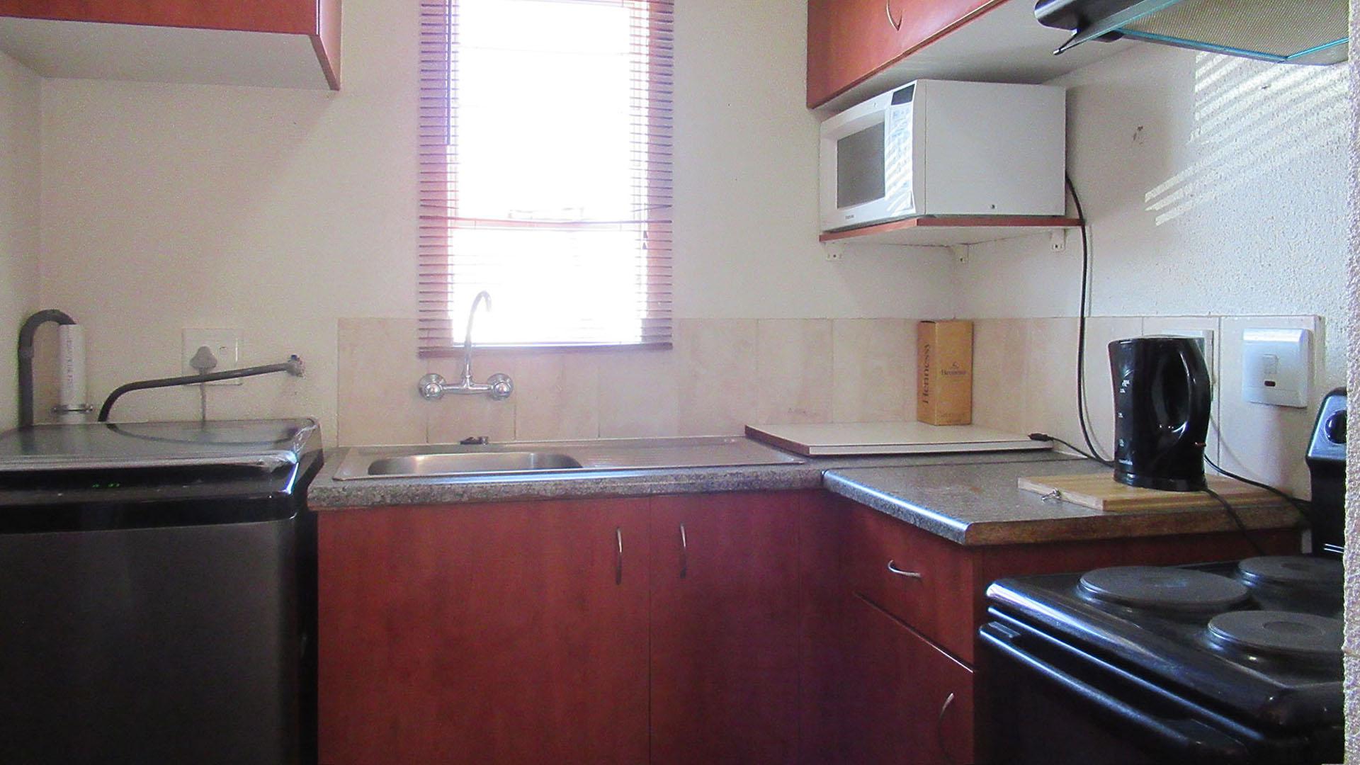 Kitchen - 4 square meters of property in Orion Park