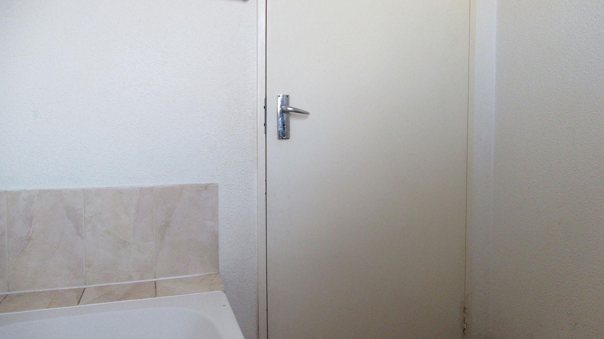 Bathroom 1 - 4 square meters of property in Orion Park