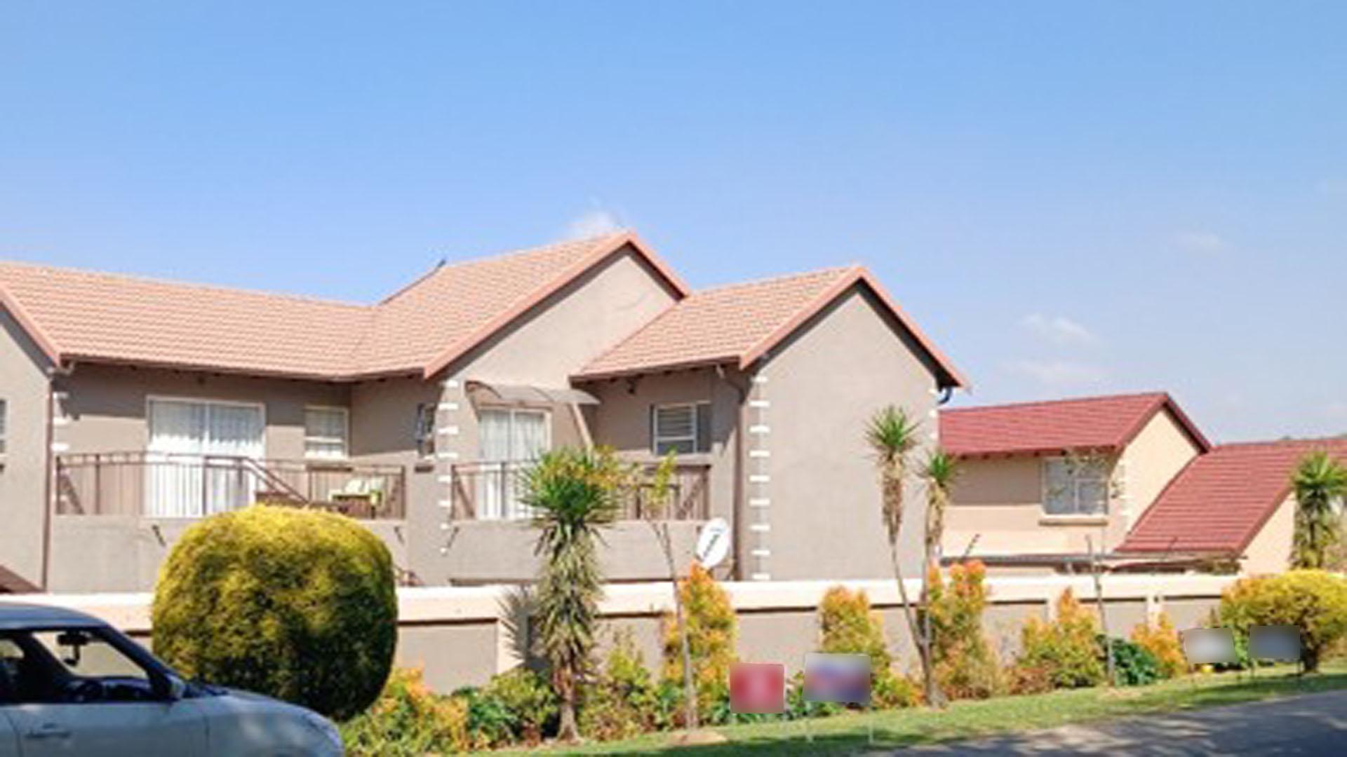 Front View of property in Halfway Gardens