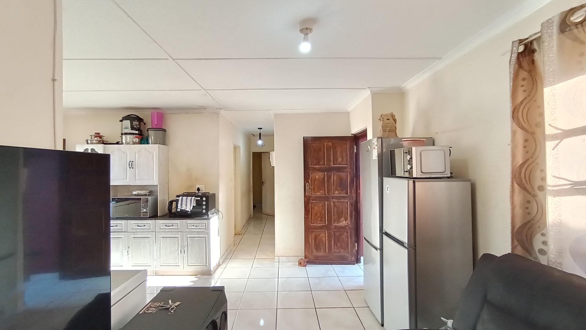 Lounges - 12 square meters of property in Empangeni