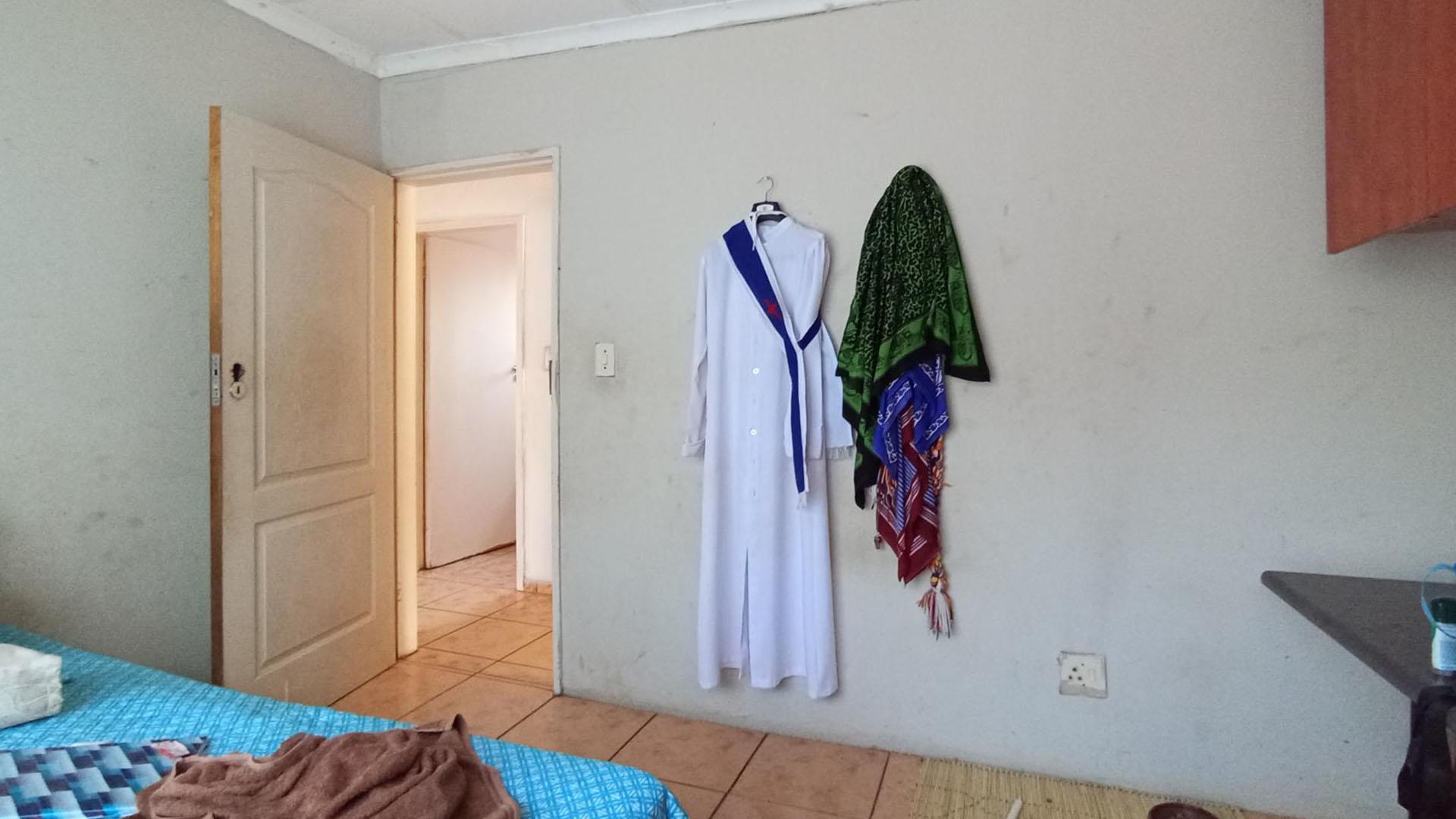 Bed Room 2 - 11 square meters of property in Winterveld