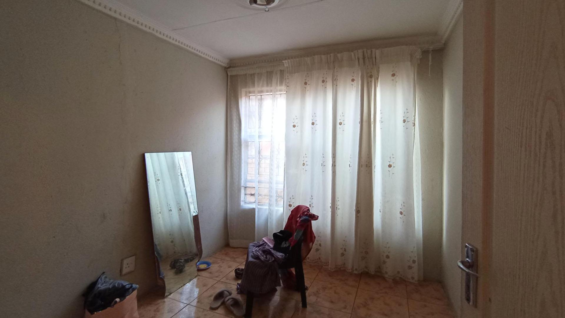 Bed Room 3 - 7 square meters of property in Winterveld