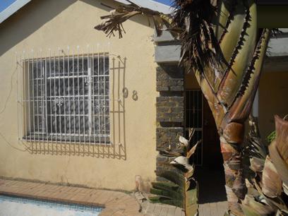 Front View of property in Rosettenville