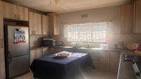 Kitchen of property in Florentia