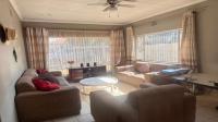 Lounges of property in Florentia