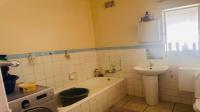 Bathroom 1 of property in Florentia