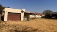 Garage of property in Florentia