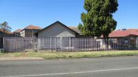 Front View of property in Florentia