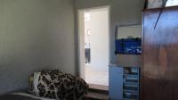 Bed Room 1 - 31 square meters of property in Florentia